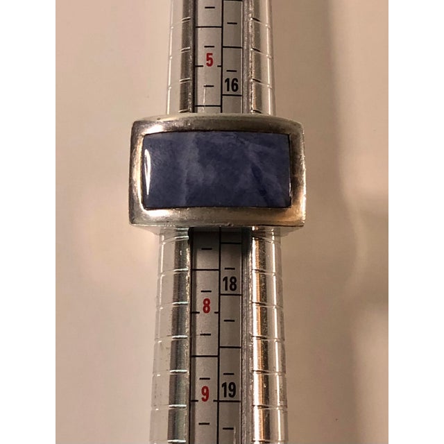 Blue 1990s Peruvian Sodalite Sterling Silver Cocktail Ring, Size 7.25 For Sale - Image 8 of 11