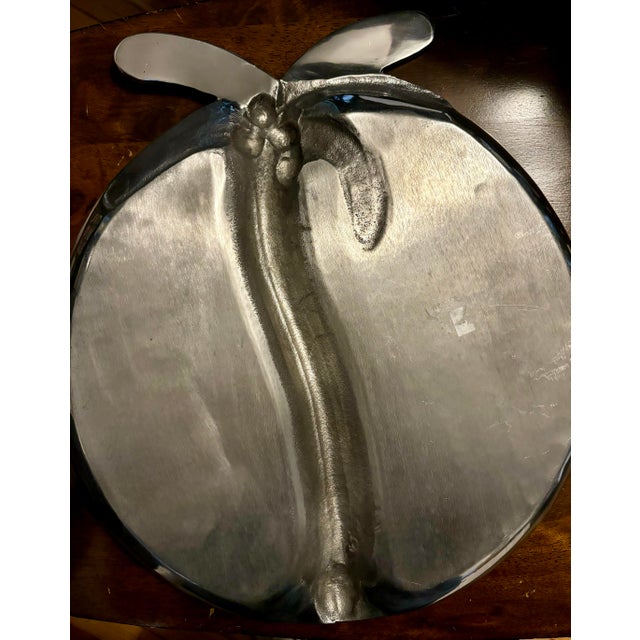 Metal Vintage 1970s Old Town Imports Large Palm Tree Aluminium Platter for Coastal Seaside Decor For Sale - Image 7 of 10