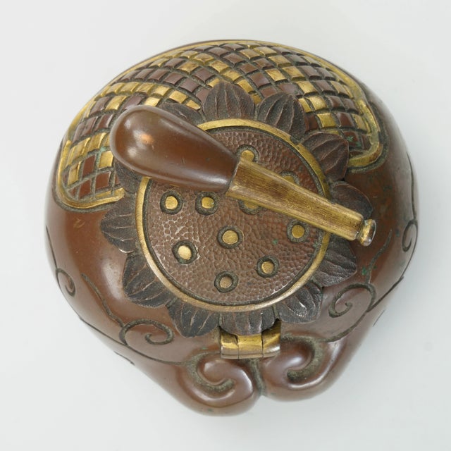 Brown Japanese Meiji Inkwell Mixed Metal Mokugyo Drum Design For Sale - Image 8 of 10