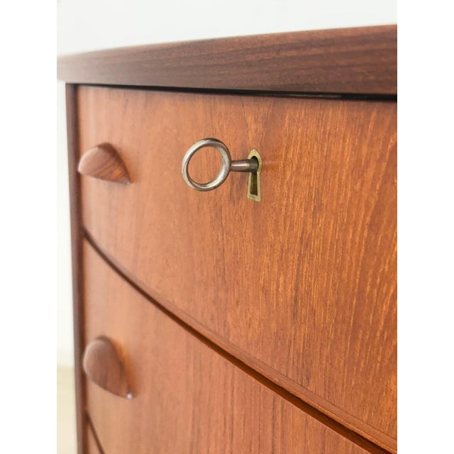 Mid-Century Modern Danish Chest of Drawers in Teak For Sale - Image 9 of 15