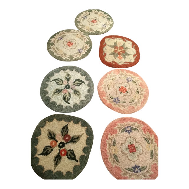 Collection of Vintage American Hand Hooked Rug, Round Floral Pattern, Folk Art, 15” Round For Sale