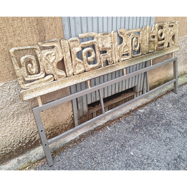 Mid-Century Modern Headboard in Gilded Bronze and Iron, 1960s For Sale - Image 3 of 4