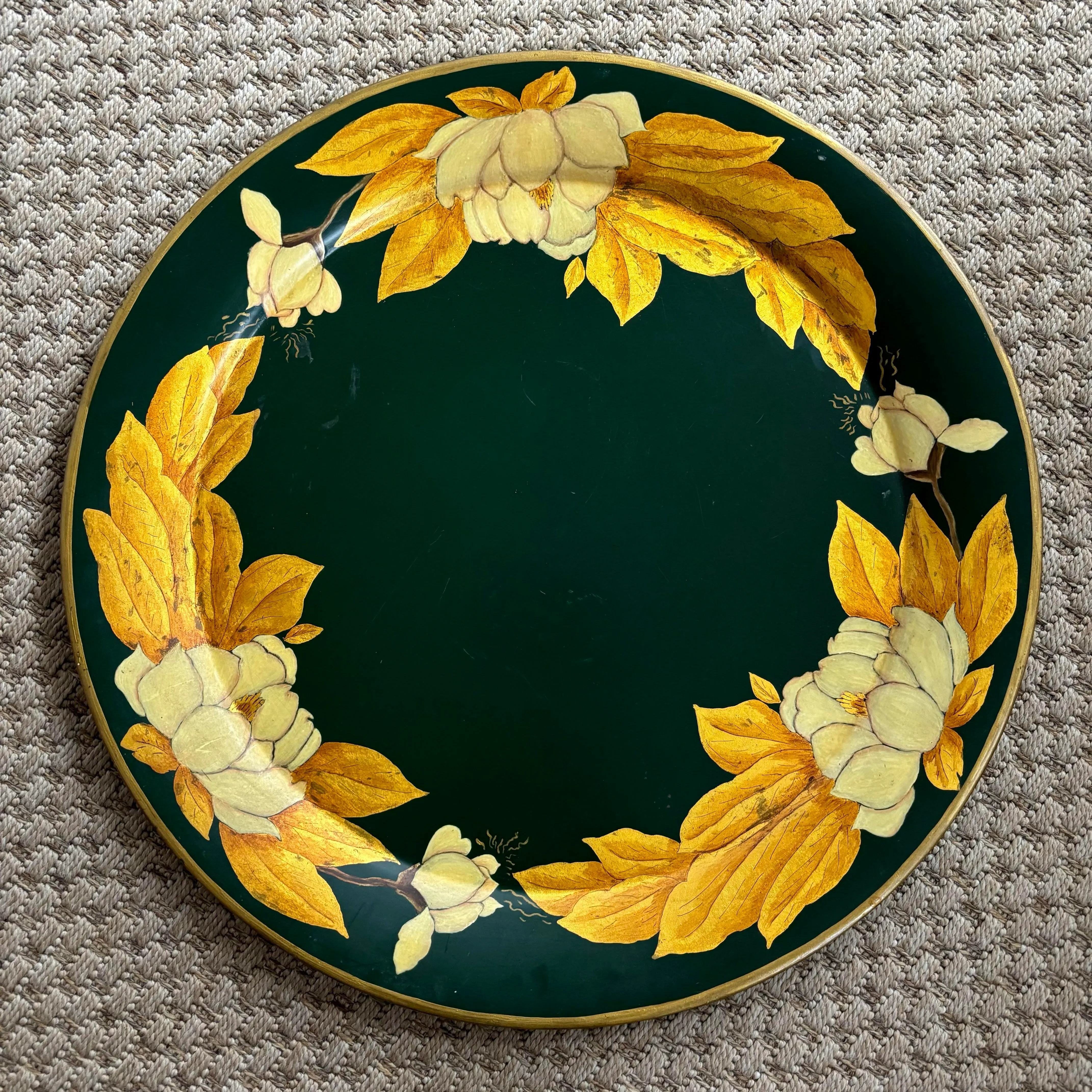1950s French Decorative l Tray 彫刻模様入 Large 1950s Art Nouveau Hand-Painted Gold Leaf Tole Tea Tray, One