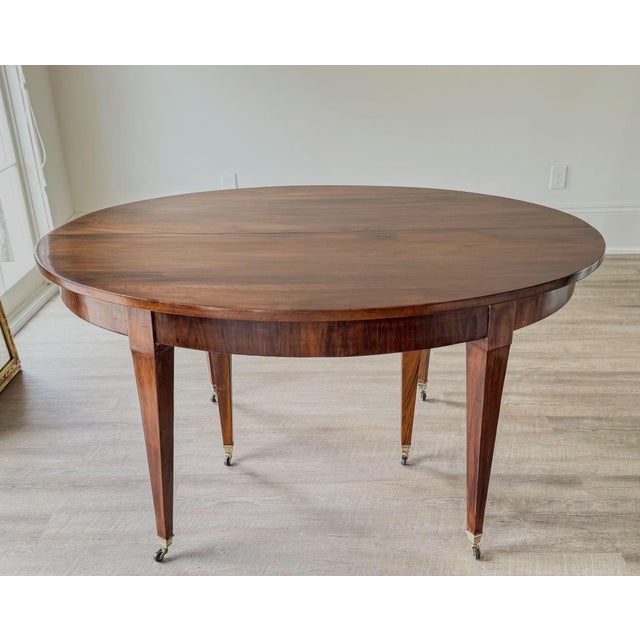 Large Scale 19th Century French Restauration Walnut Extension Dining Table With Five Leaves and Additional Support Legs For Sale In New Orleans - Image 6 of 13