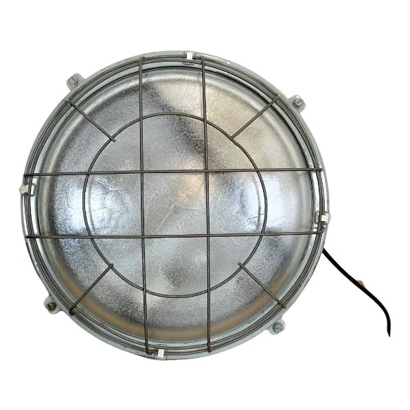Industrial Vintage Grey Cast Aluminium Wall Lamp from Elektrosvit, 1980s For Sale