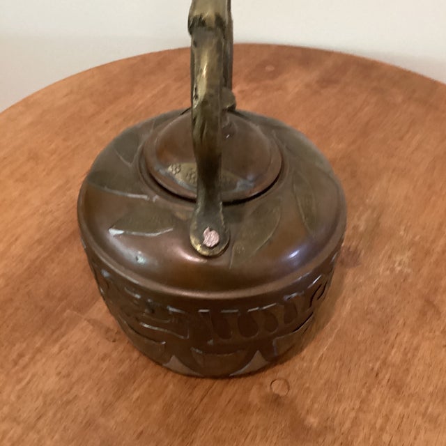 Early 20th Century Antique Victorian Copper Large Kettle With Brass/Silver Patchwork and Gooseneck For Sale - Image 5 of 12