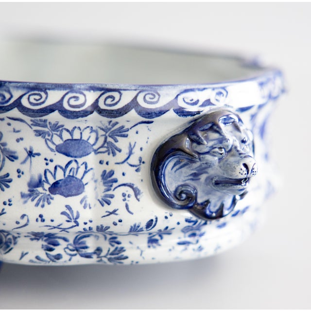 19th Century French Faience Creil Et Montereau Lion Jardiniere Cachepot Centerpiece For Sale - Image 10 of 13