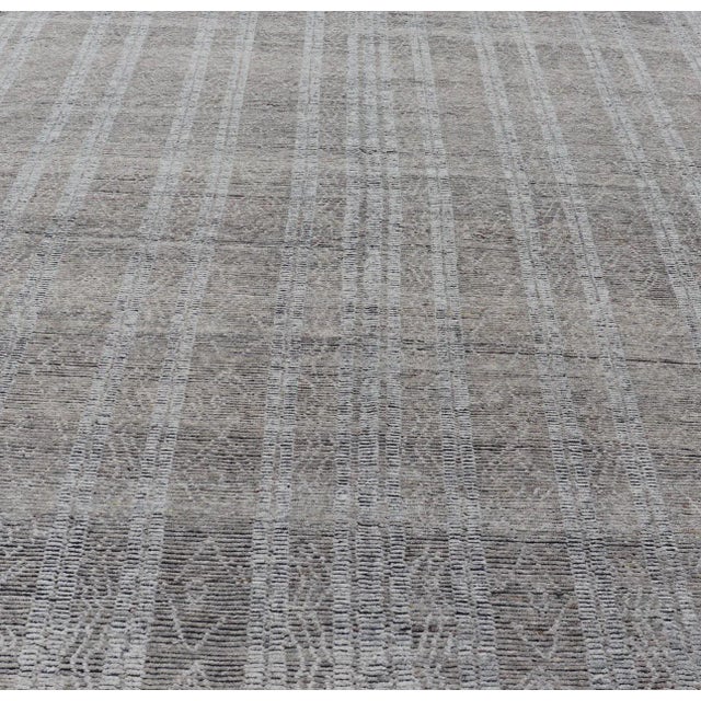 Contemporary Large Modern Indian Rug in Taupe and Gray With Geometric Design For Sale - Image 3 of 9