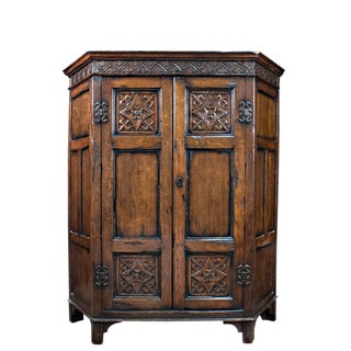 English Quarter Sawn Oak Wardrobe For Sale