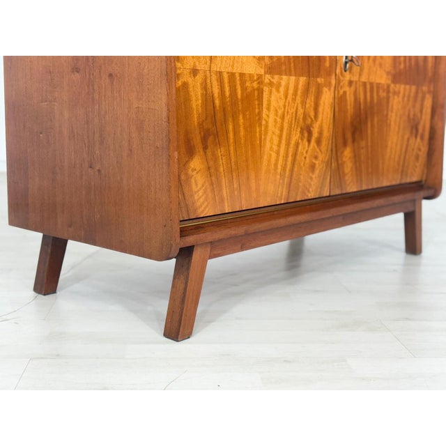 Mid-Century Chest of Drawers For Sale - Image 4 of 9