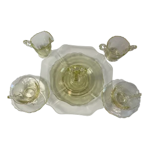 Dessert Set in Antique Yellow