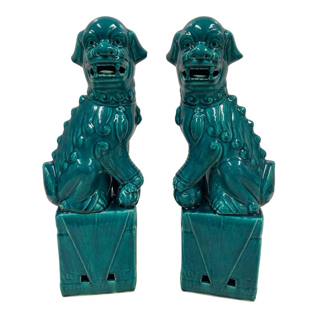 Vintage Chinese Porcelain Green Foo Dog Figurines - A Pair For Sale
