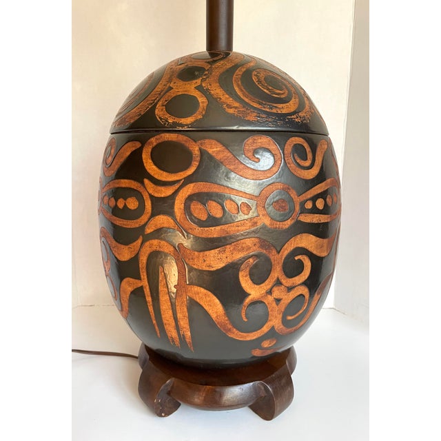 This striking vintage sculptural ceramic table lamp was produced in the later mid-20th century, circa 1960s. The ceramic...