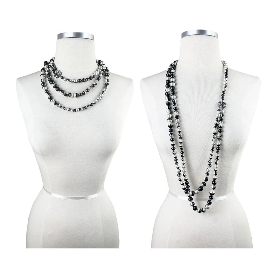 ｜MIDNIGHT MOMENT.｜ fullbody long pearl necklace Designer fashion, Seoul-fully created | W Concept