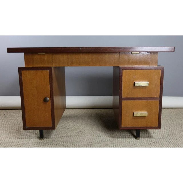 Art Deco Desk, 1960s, in Good conditions. Designed 1960 to 1969
