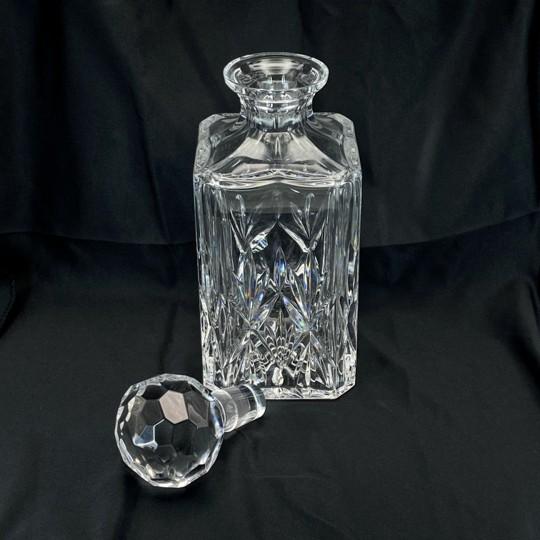 Tiffany & Co. "Sybil" Square Crystal Decanter With Faceted Stopper (Vintage 1980s/90s Signed, With Original Label) For Sale - Image 11 of 18
