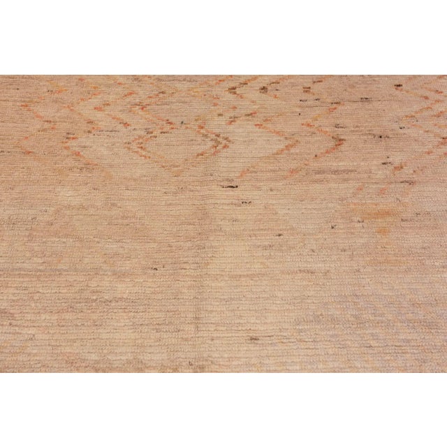 Early 21st Century Nazmiyal Collection Oversized Contemporary Moroccan Rug For Sale - Image 5 of 8