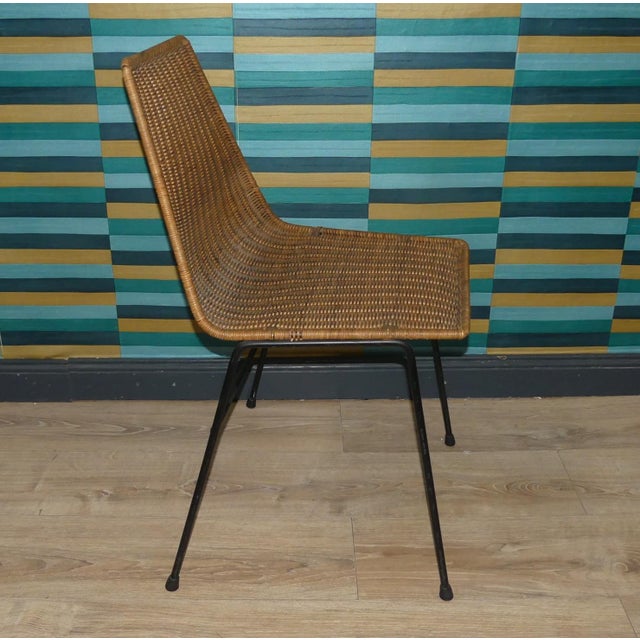 Timeless classic in a set of two Elegant, sturdy dining chair with a delicate, modern look Design classic The original...