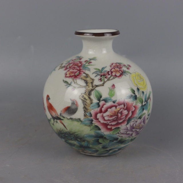 Vintage Chinese Crackle Glaze Famille Rose "Birds & Flowers" Vase - 16cm For Sale - Image 4 of 6