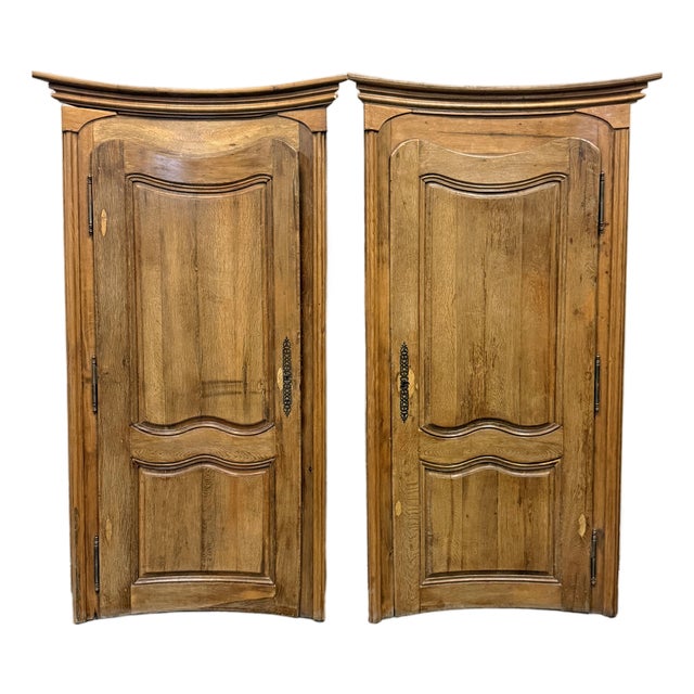 Pair of 19th Century French Louis XV Style Curved Oak Doors For Sale