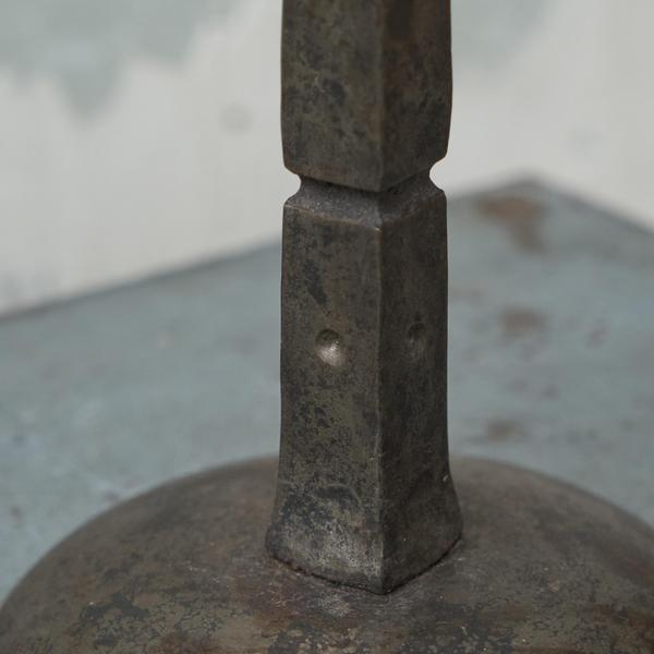 Art Deco Candlegolder in Hand Hammered Metal, 1930s For Sale - Image 6 of 10