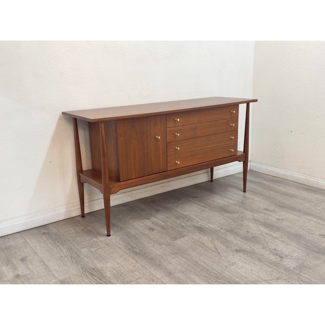 Mid-Century Modern Mid Century Modern Credenza For Sale - Image 3 of 12