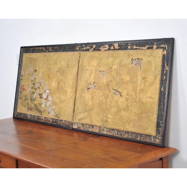 Japanese Japanese Edo Two-Panel Gilt Screen Birds Chrysanthemums 6 Ft For Sale - Image 3 of 18
