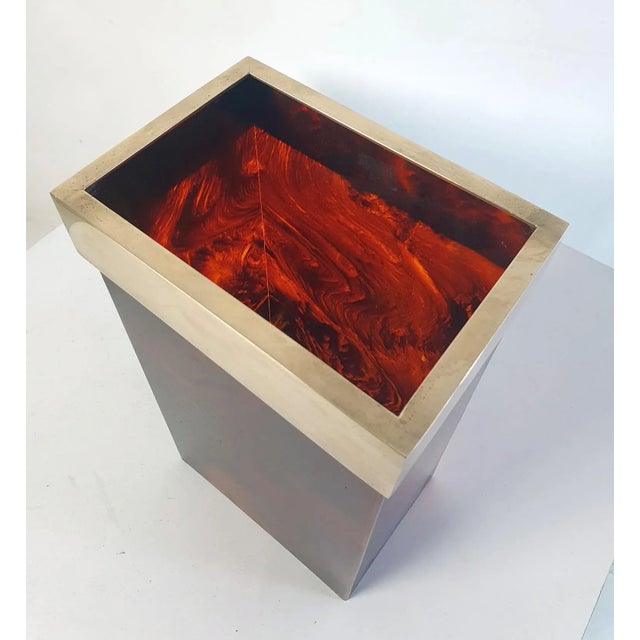 Italian Tortoise Acrylic Glass Vase, 1970s For Sale - Image 4 of 8