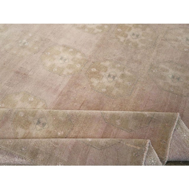 Galerie Shabab Collection Mid-20th Century Turkish Anatolian Accent Rug For Sale - Image 9 of 10