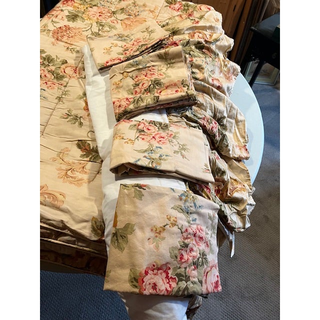 Ralph Lauren King Bedding Set - Comforter, Four (4) Pillowcases & Bedskirt For Sale - Image 9 of 12