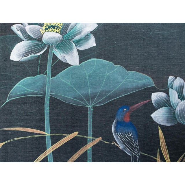 1970s Chinoiserie Painted Silk Screen "Hummingbirds and Lotus" For Sale - Image 12 of 18