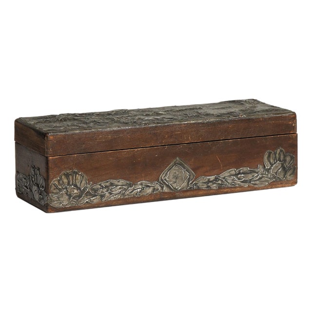 1900 - 1909 France Arts & Crafts Forest Green Pewter Box For Sale