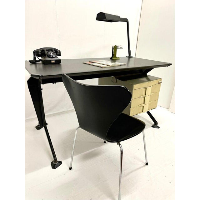 Arco Desk by BBPR for Olivetti Synthesis, 1970, in Very Good conditions. Designed 1970 to 1979 I have official proof of...