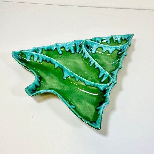 1970s Vintage Folk Art Americana Divided Turquoise Drip Christmas Tree Serving Dish For Sale - Image 10 of 12