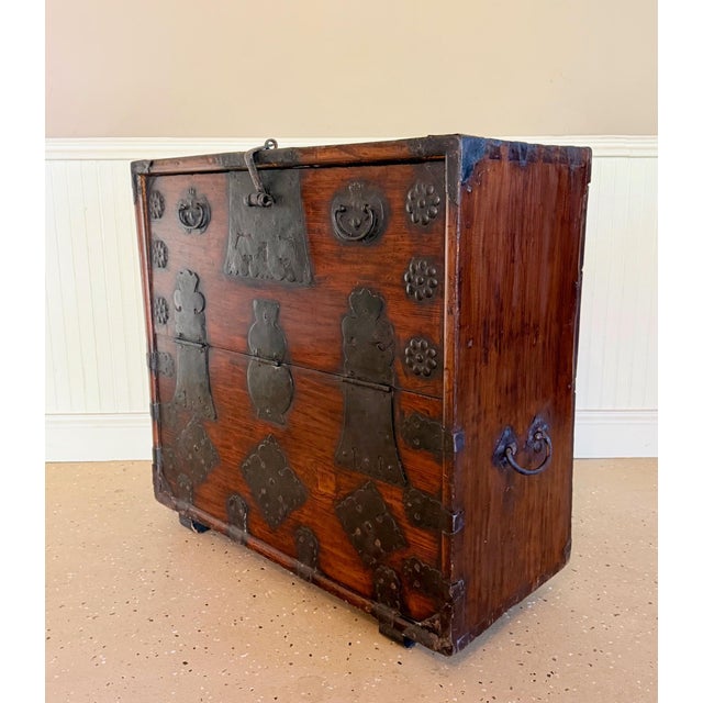 Rare Korean Gangwon Do Bandaji Chest Dynasty For Sale - Image 14 of 18
