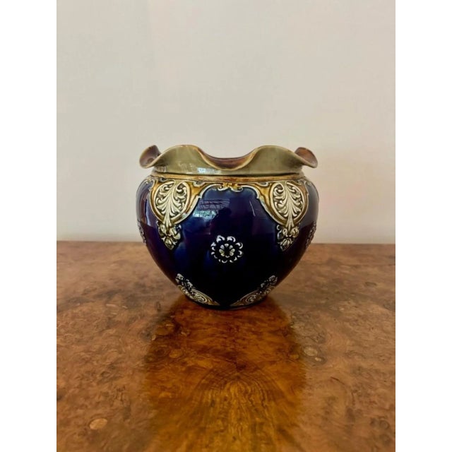 Late 19th Century Antique Victorian Doulton Lambeth Jardiniere, 1890 For Sale - Image 5 of 7