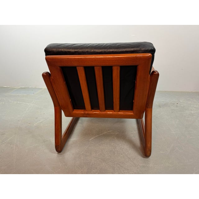 1970s Mid-Century Teak Lounge Chairs with Black Leather Cushions attributed to Sven Ellekaer for Komfort, Denmark, 1970s, Set of 2 For Sale - Image 5 of 18