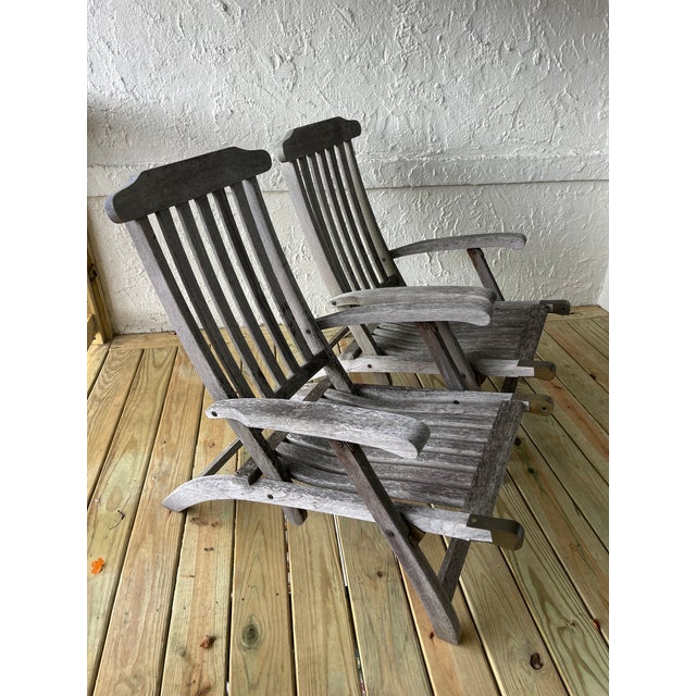 English Pair of Kingsley Bate Teak Steamer Deck Chairs With Removable Footrests For Sale - Image 3 of 10