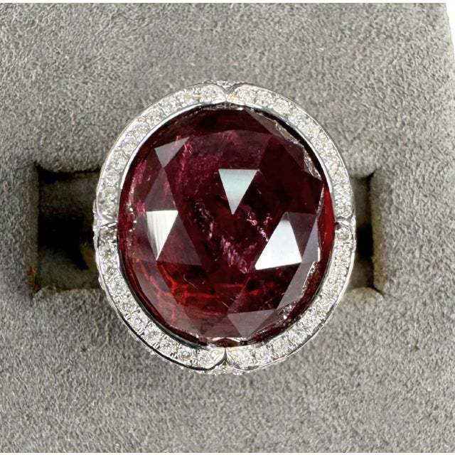 Metal 12.78 CTW Oval Ruby and Diamond Cocktail Ring in 18k Yellow Gold, Size 6 For Sale - Image 7 of 7