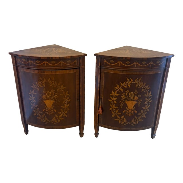 Antique English Victorian Marquetry Mahogany Corner Cabinets, 1880, Set of 2 For Sale