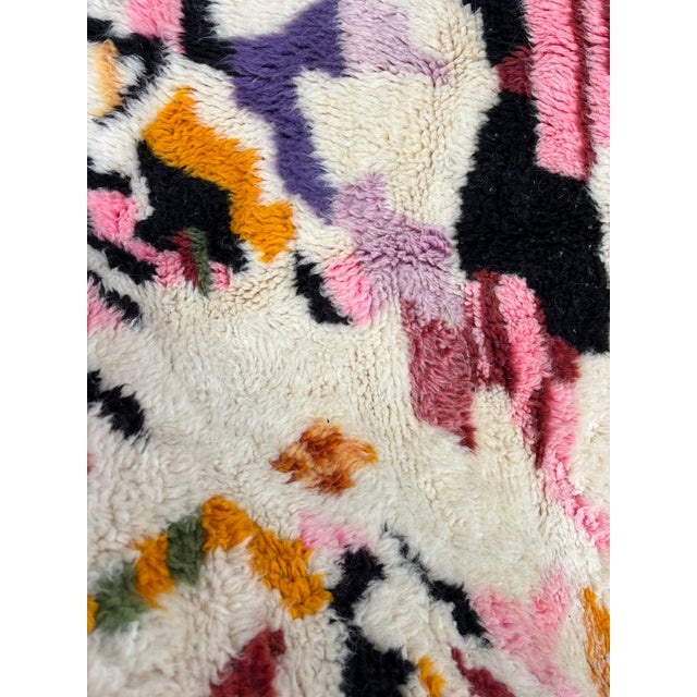 Mid-Century Modern Contemporary Moroccan M’rirt Rug – Abstract Expressionist Wool Carpet For Sale - Image 3 of 10