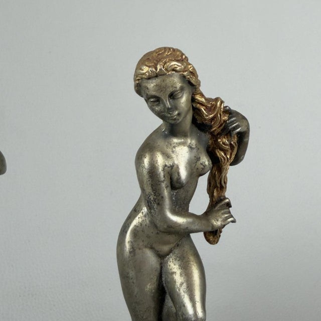 Venus Sculptures in Silver-Plated Brass with Onyx Marble Bases, 1960s, Set of 2 For Sale - Image 6 of 11