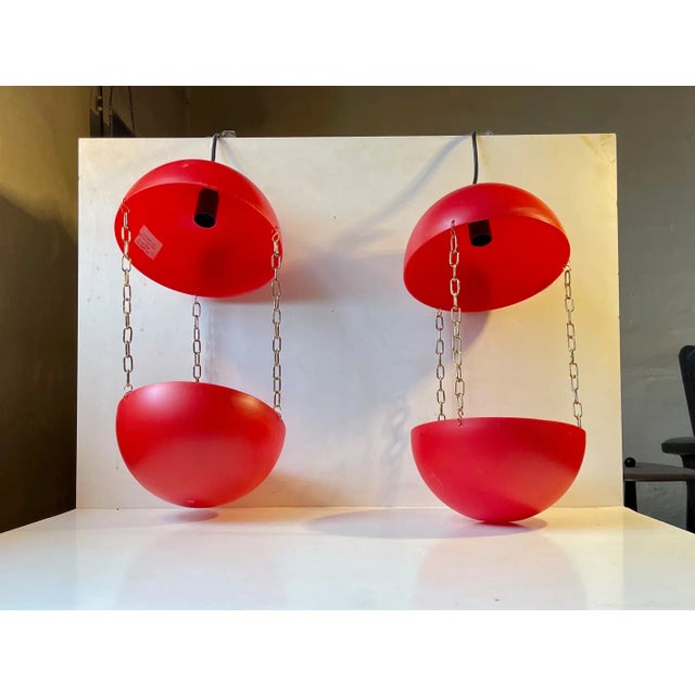 Red Swag Pendant Lamps with Flower Pots by E. S. Horn, 1970s, Set of 2 For Sale - Image 9 of 9