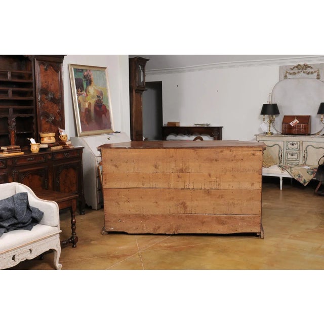 Italian Italian 17th Century Walnut Dresser with Four Drawers and Canted Side Doors For Sale - Image 3 of 12