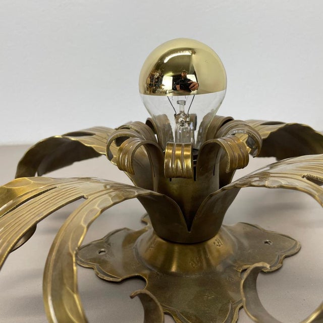 Golden Brass Florentiner Leaf Theatre Wall Light, Italy, 1960s For Sale - Image 14 of 18