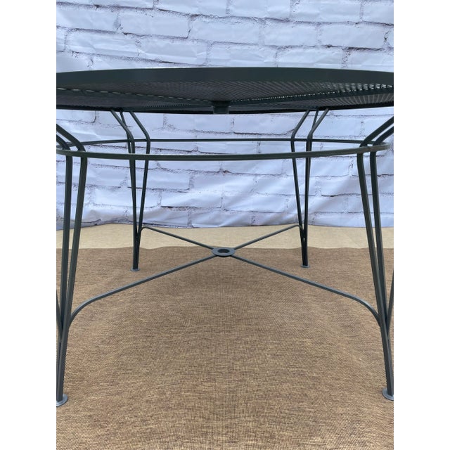 Light Gray Atomic Radar Salterini Outdoor Wrought Iron Patio Dining Table, Attributed For Sale - Image 8 of 10