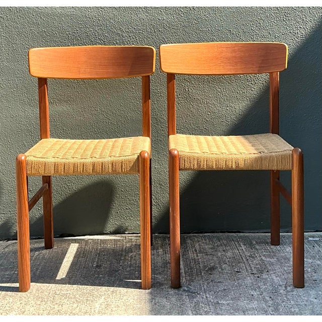 Vintage MCM Danish Woven Jute Seat Chairs - A Pair For Sale - Image 12 of 12