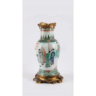 Kangxi period (1662-1722) Famille Verte vase For Sale