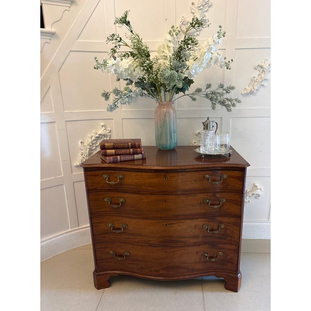 Antique Georgian Serpentine Chest of Drawers in Mahogany, 1700s For Sale - Image 10 of 11