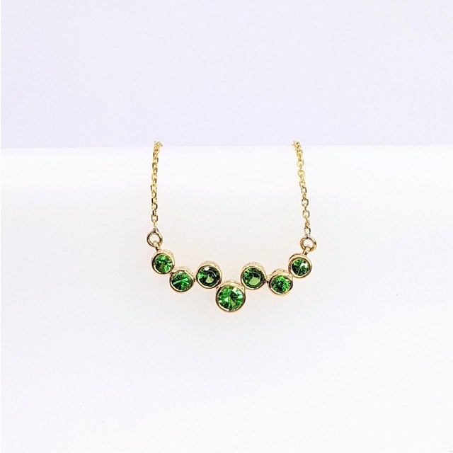 Green Natural Tsavorite Garnet Pendant Necklace With Attached Chain: Solid 14k Gold For Sale - Image 8 of 10